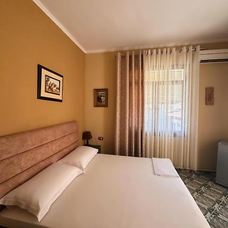 Twins Villa Mangalem Berat Pokoj fotografie