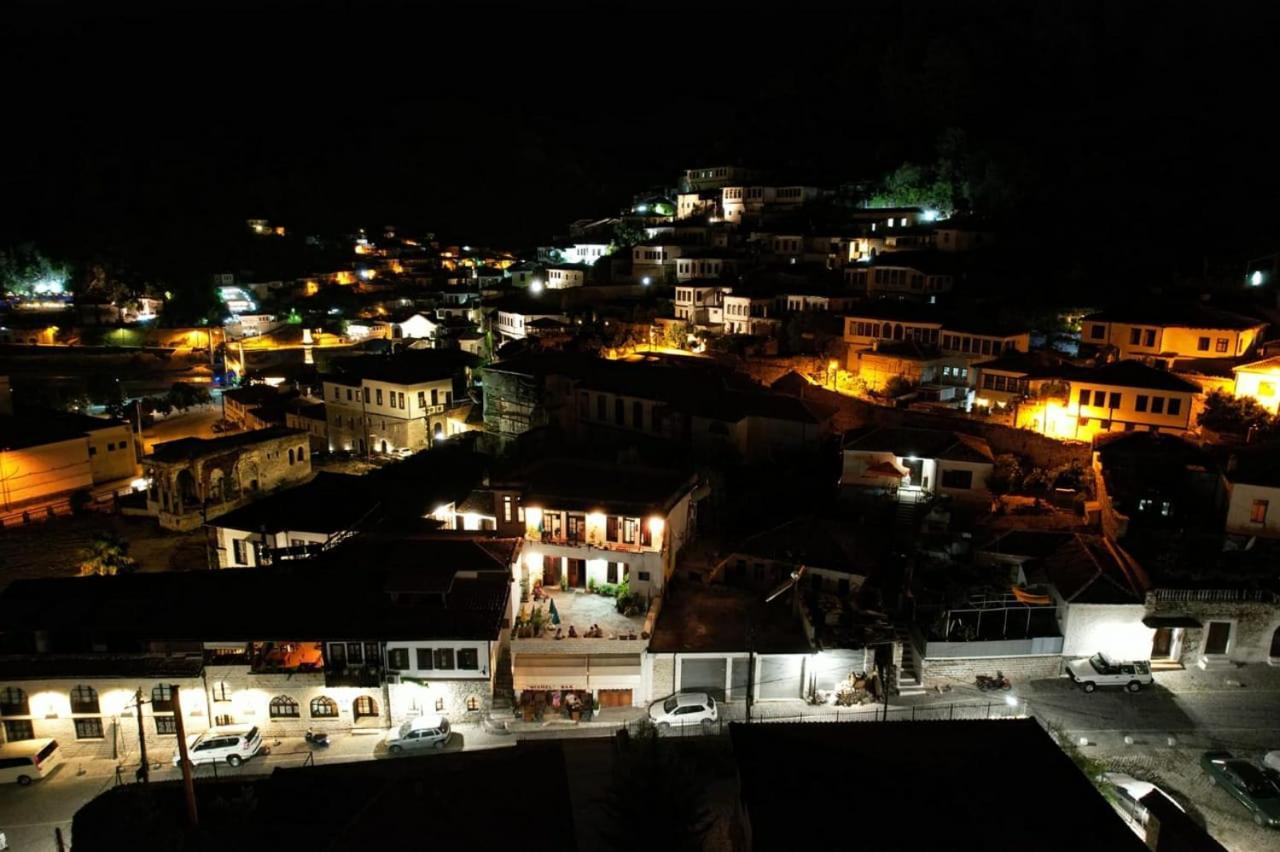 Twins Villa Mangalem Berat Exteriér fotografie