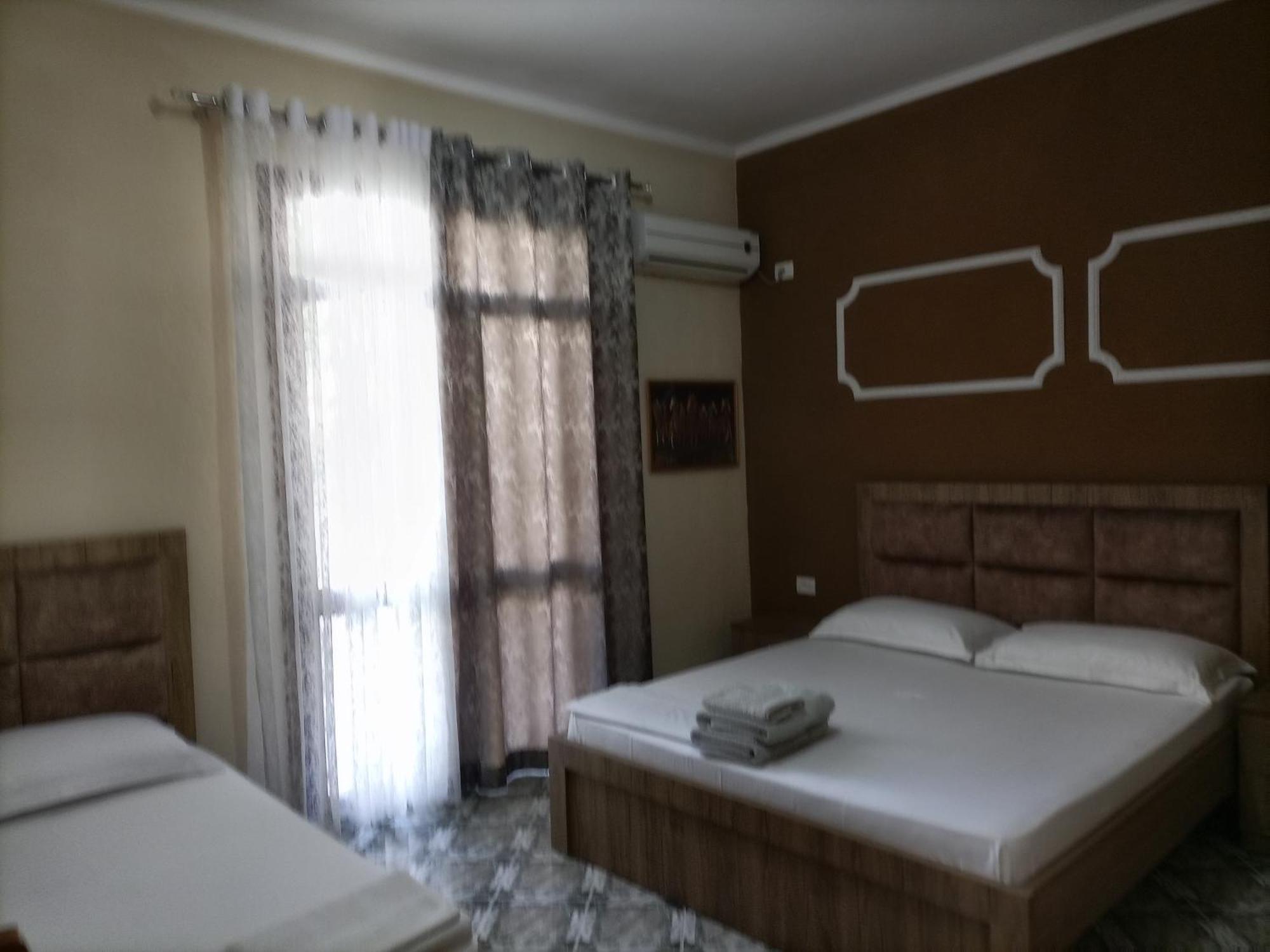 Twins Villa Mangalem Berat Pokoj fotografie
