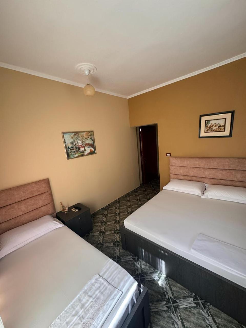 Twins Villa Mangalem Berat Exteriér fotografie